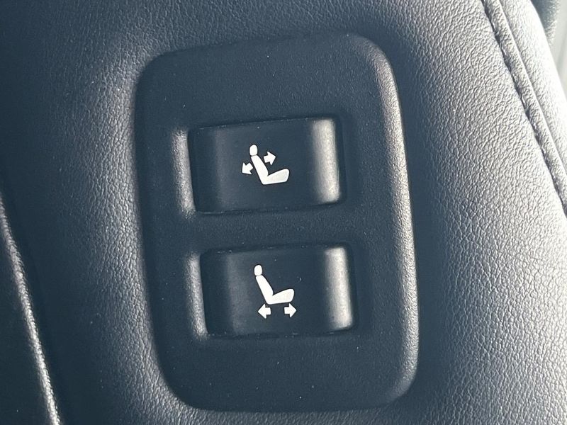 2019 Toyota Vellfire DBA-AGH30W (UW-6a20eb9fdac41)[18]