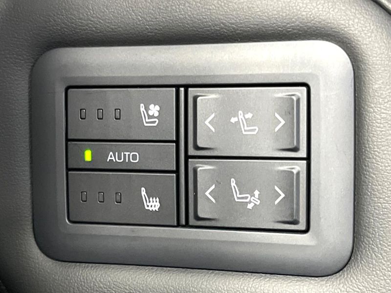 2025 Toyota Alphard 3BA-AGH40W (UW-6a20ebab1e5ab)[12]