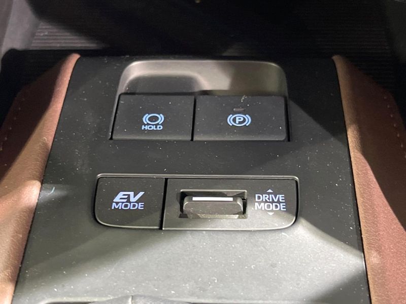 2021 Toyota Harrier Hybrid 6AA-AXUH80 (UW-6a20ebb8a6502)[29]
