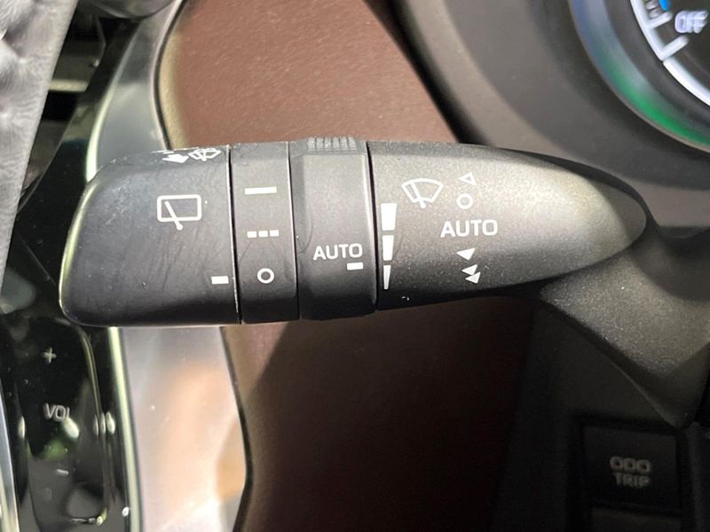 2021 Toyota Harrier Hybrid 6AA-AXUH80 (UW-6a20ebb8a6502)[18]