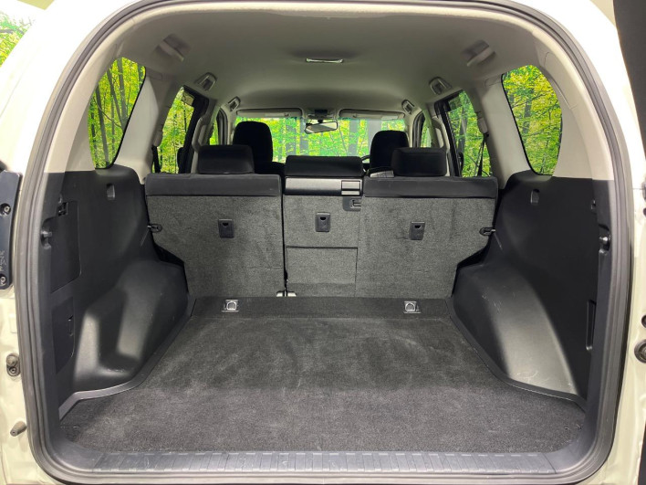2017 Toyota Land Cruiser Prado CBA-TRJ150W (UW-6a20ed809c8cf)[18]