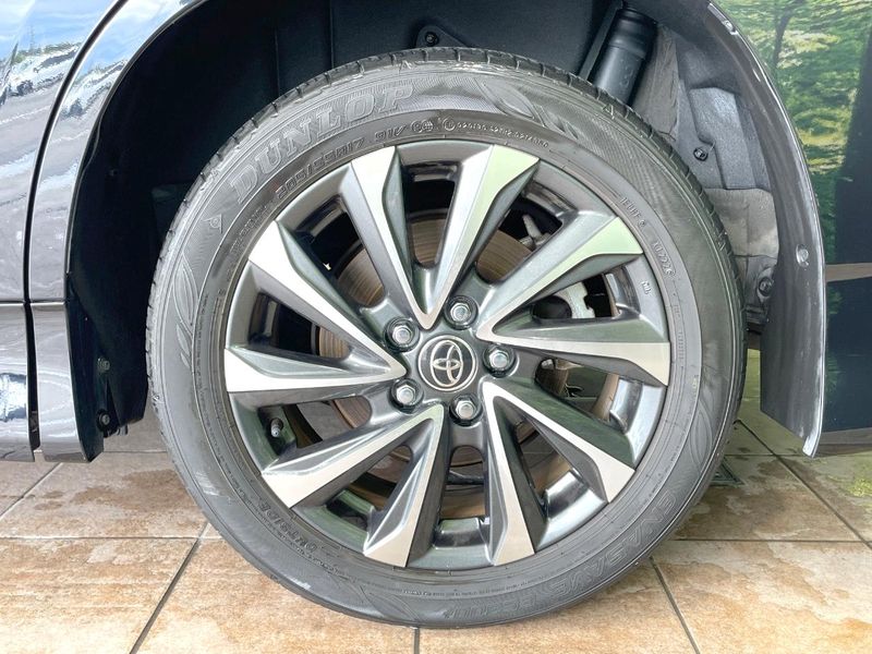 2022 Toyota Voxy 6AA-ZWR90W (UW-6a20edd53e4b2)[12]