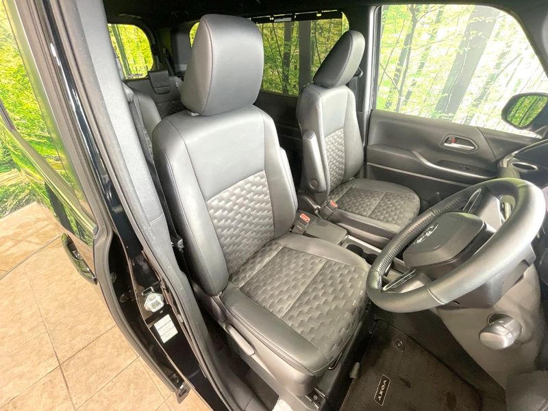 2022 Toyota Voxy 6AA-ZWR90W (UW-6a20edd53e4b2)[19]