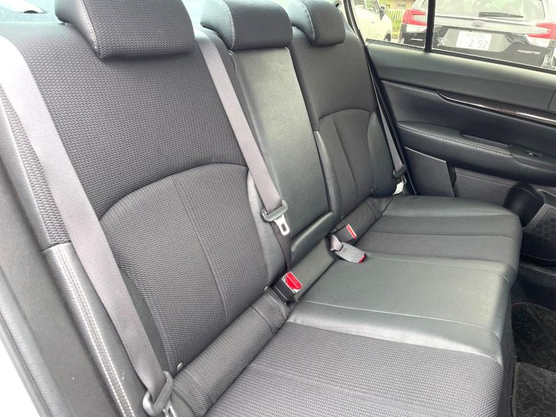2014 Subaru Legacy B4 DBA-BMM (UW-6a223de5e3b8b)[5]