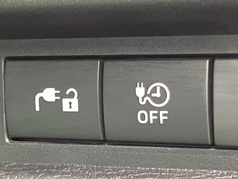 2022 Mitsubishi OUTLANDER PHEV 5LA-GN0W (UW-6a223e2276372)[18]
