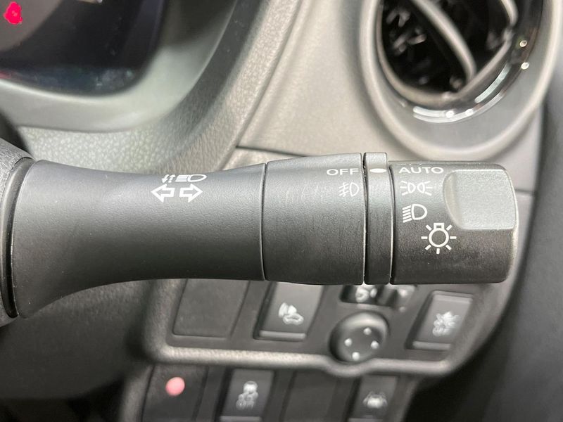 2019 Nissan Note DAA-HE12 (UW-6a223e4141149)[15]