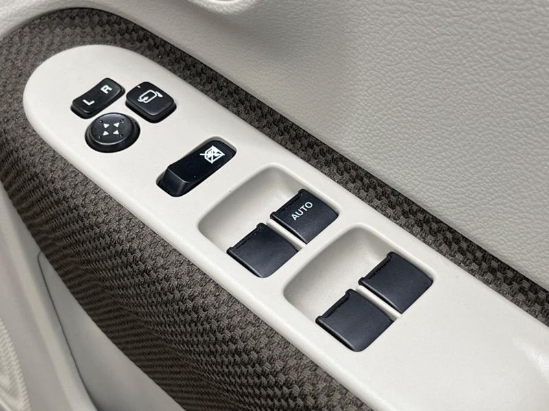 2018 Suzuki ALTO Lapin DBA-HE33S (UW-6a223e453f22c)[16]