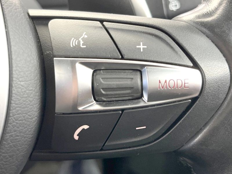 2016 BMW 2 Series DBA-2A20 (UW-6a223f9b15dd4)[26]