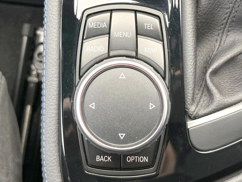 2016 BMW 2 Series DBA-2A20 (UW-6a223f9b15dd4)[23]