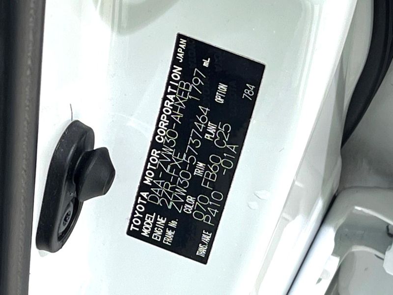 2014 Toyota Prius DAA-ZVW30 (UW-6a223fd36ff7c)[1]