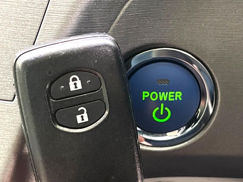 2014 Toyota Prius DAA-ZVW30 (UW-6a223fd36ff7c)[7]