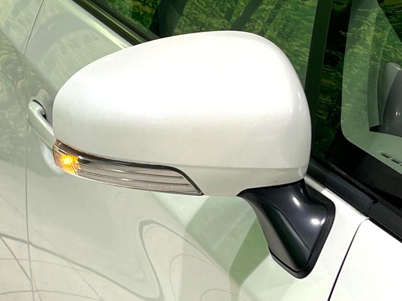 2014 Toyota Prius DAA-ZVW30 (UW-6a223fd36ff7c)[27]