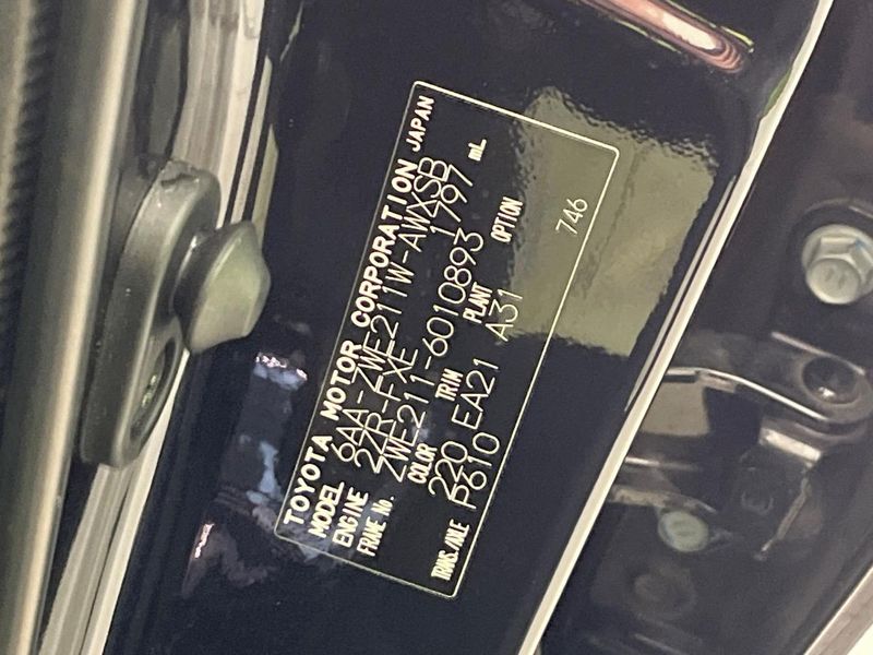 2019 Toyota Corolla Touring 6AA-ZWE211W (UW-6a223fdb9976c)[1]