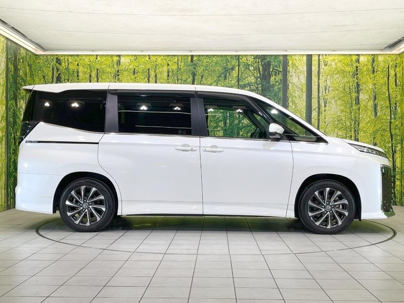 2023 Toyota Voxy 6AA-ZWR90W (UW-6a223fe7a5692)[7]