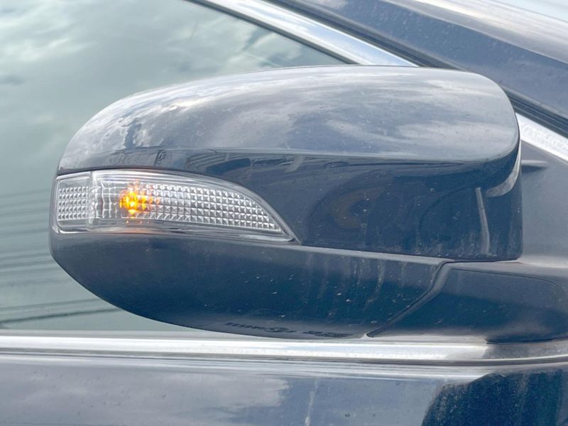 2014 Toyota Camry DAA-AVV50 (UW-6a238efb6f844)[17]