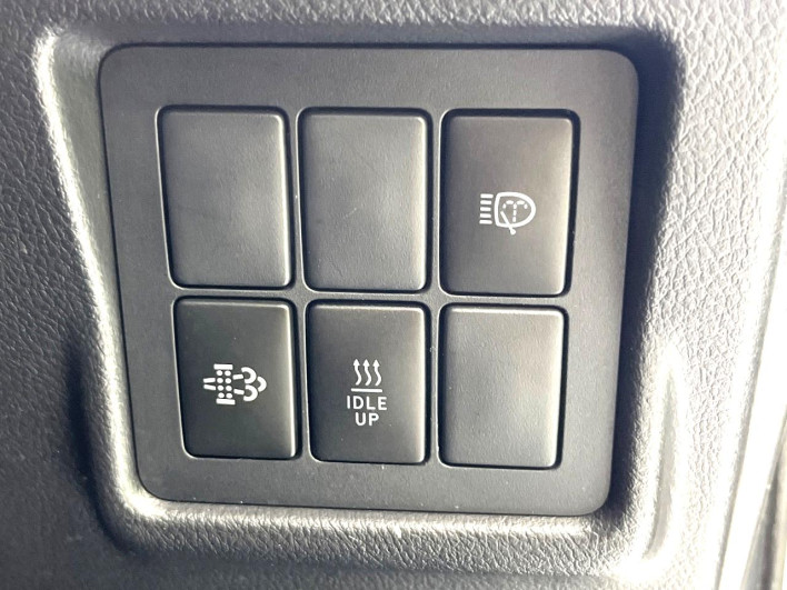 2016 Toyota Land Cruiser Prado LDA-GDJ150W (UW-6a238f57d105c)[7]