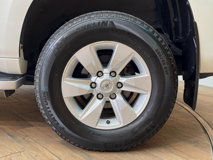 2019 Toyota Land Cruiser Prado LDA-GDJ150W (UW-6a238f585eefc)[23]