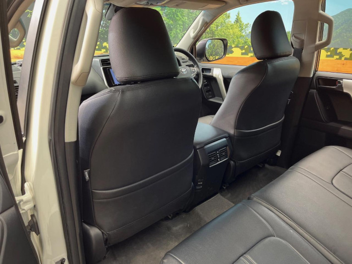 2019 Toyota Land Cruiser Prado LDA-GDJ150W (UW-6a238f585eefc)[29]