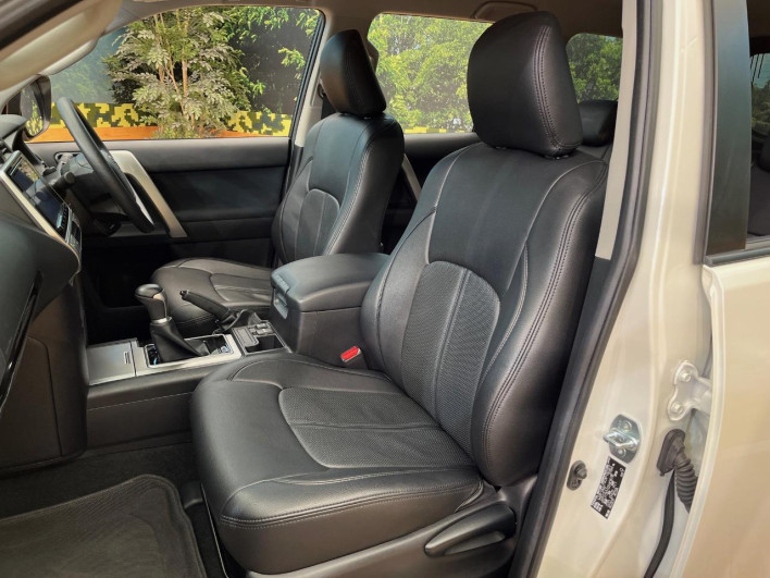 2019 Toyota Land Cruiser Prado LDA-GDJ150W (UW-6a238f585eefc)[28]