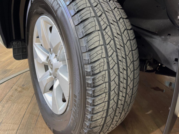 2019 Toyota Land Cruiser Prado LDA-GDJ150W (UW-6a238f585eefc)[22]