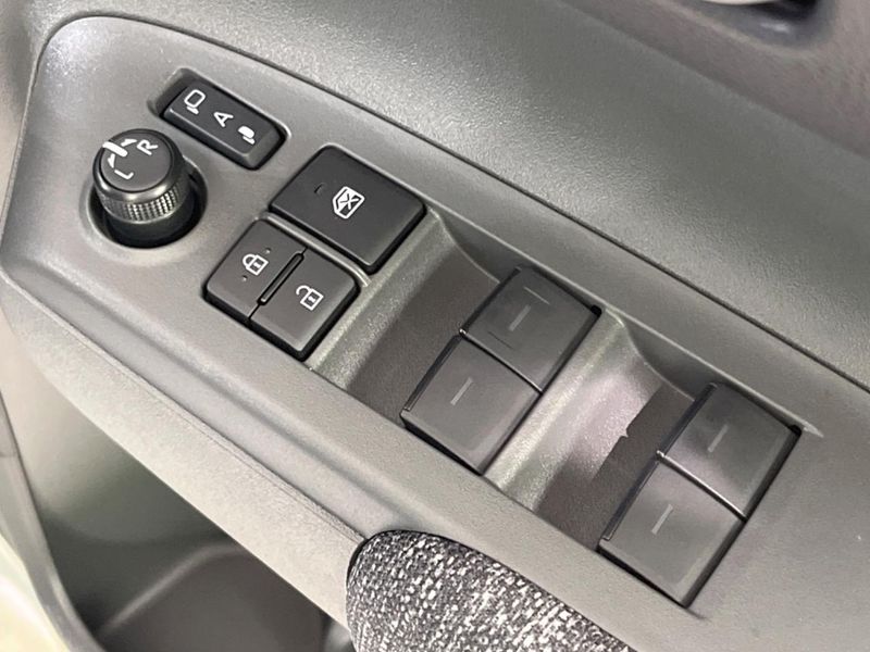 2026 Toyota Sienta 6AA-MXPL10G (UW-6a23907b5fbaa)[17]