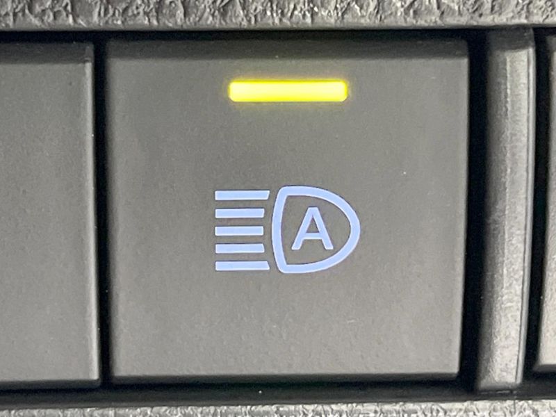 2021 Toyota Harrier 6BA-MXUA80 (UW-6a23907d68907)[29]