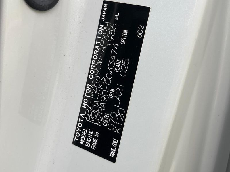 2023 Toyota Noah 6BA-MZRA90W (UW-6a23908676e79)[1]