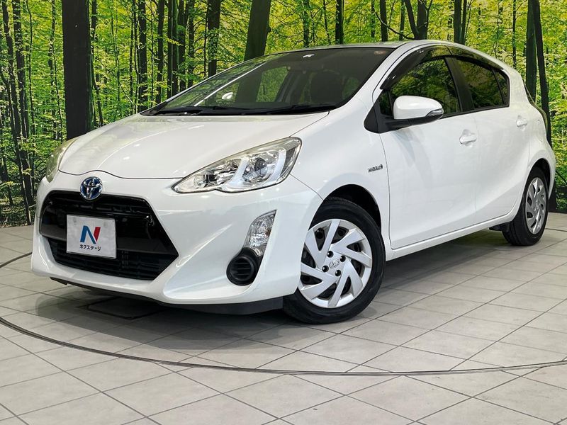 2015 Toyota Aqua DAA-NHP10 (UW-6a239095916d1)[0]