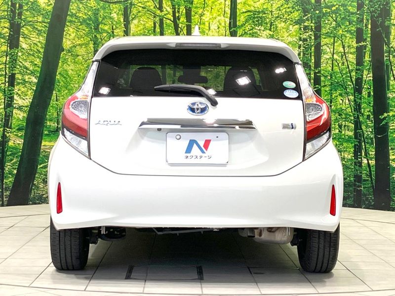 2017 Toyota Aqua DAA-NHP10 (UW-6a23909896dee)[16]