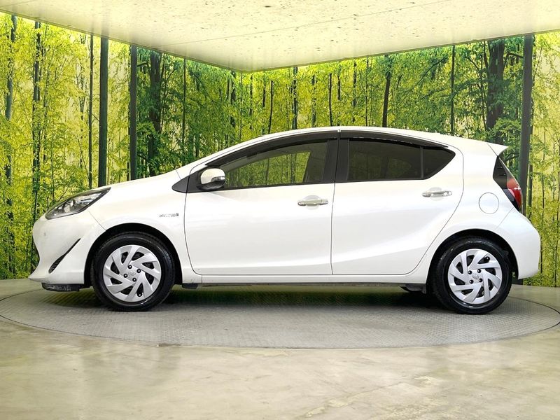 2019 Toyota Aqua DAA-NHP10 (UW-6a23909ab9323)[15]