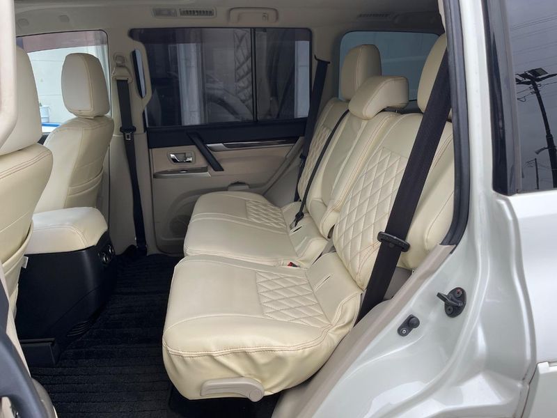 2016 Mitsubishi Pajero LDA-V98W (UW-6a2390db4af38)[16]