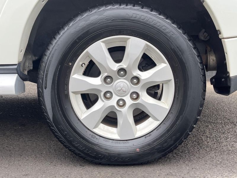 2016 Mitsubishi Pajero LDA-V98W (UW-6a2390db4af38)[14]