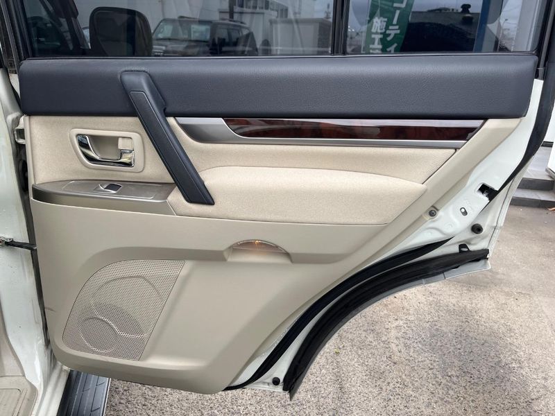 2016 Mitsubishi Pajero LDA-V98W (UW-6a2390db4af38)[21]