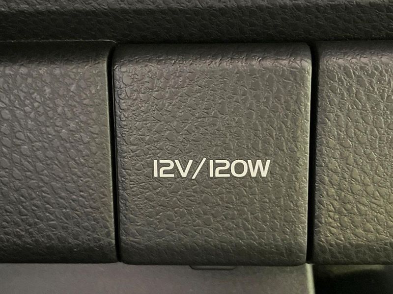 2019 Toyota Camry DAA-AXVH70 (UW-6a24dfec507c9)[28]