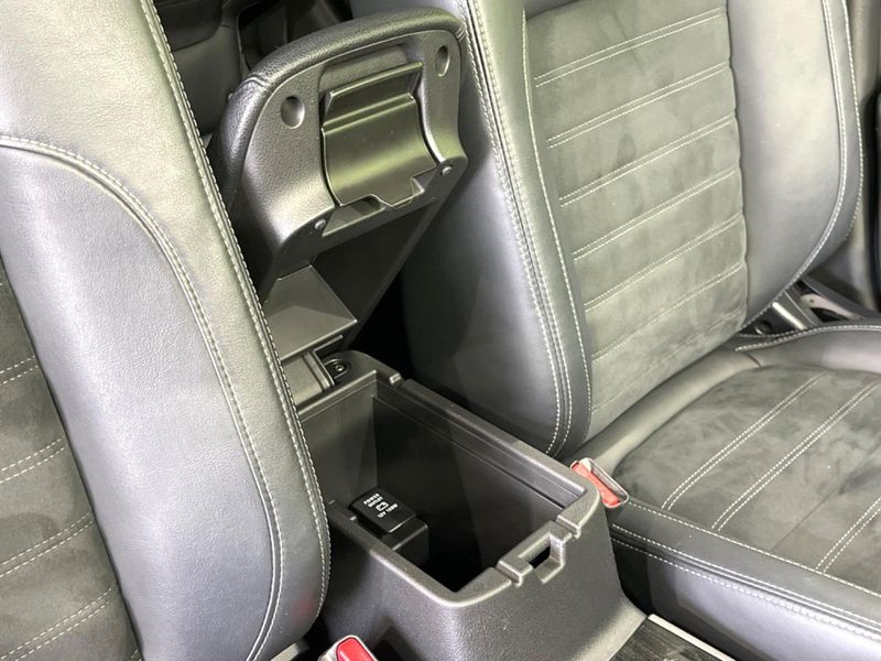 2015 Mitsubishi OUTLANDER PHEV DLA-GG2W (UW-6a24e0441a024)[26]