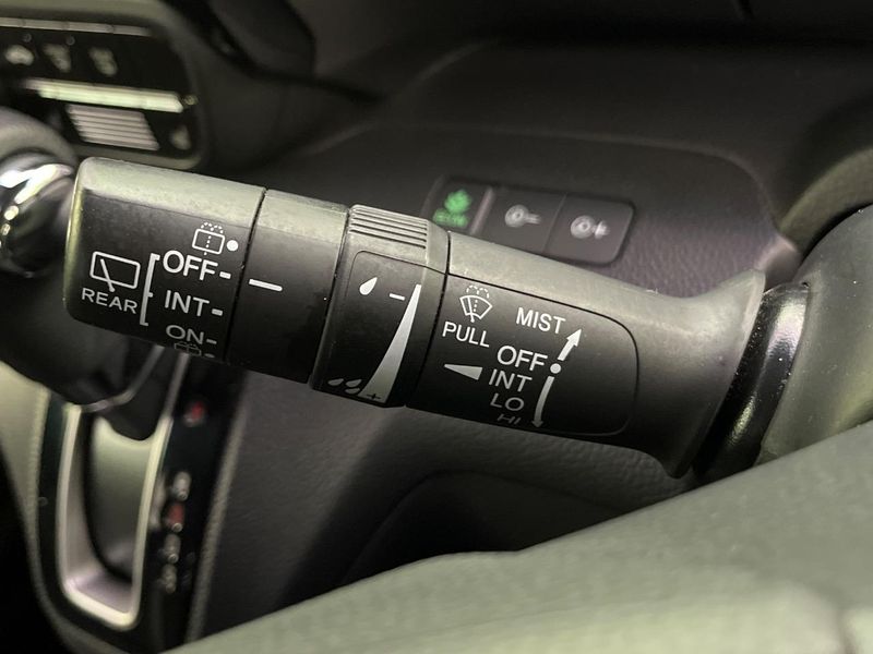 2021 Honda N-BOX CUSTOM 6BA-JF3 (UW-6a24e08333fb6)[22]