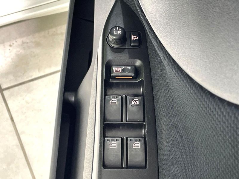 2010 Daihatsu Move CBA-L175S (UW-6a24e0abb46f4)[26]