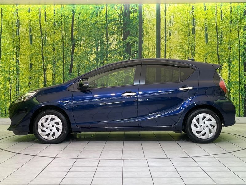 2019 Toyota Aqua DAA-NHP10 (UW-6a24e154a0f54)[5]