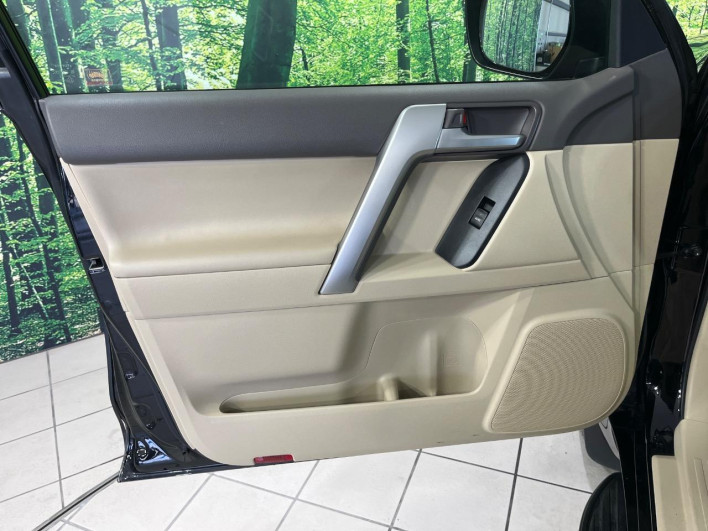 2018 Toyota Land Cruiser Prado CBA-TRJ150W (UW-6a24e186ae427)[18]