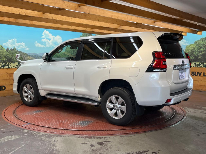 2023 Toyota Land Cruiser Prado 3BA-TRJ150W (UW-6a24e18a3ac35)[6]