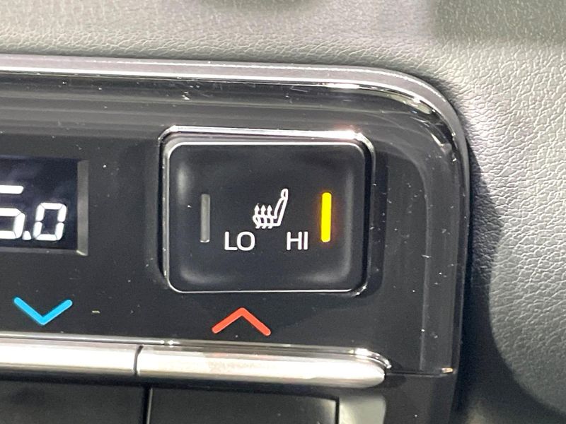 2023 Toyota Voxy 6AA-ZWR90W (UW-6a24e1dbc5cc8)[28]