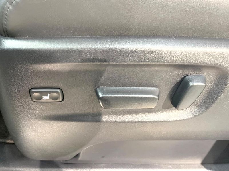 2023 Toyota Alphard 3BA-AGH30W (UW-6a2631556abaa)[10]
