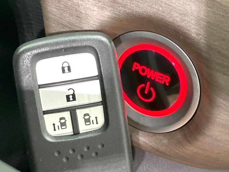 2022 Honda Freed hybrid 6AA-GB7 (UW-6a2631b3879b0)[19]