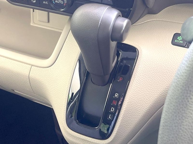 2017 Honda N-BOX DBA-JF3 (UW-6a2631f74f63e)[22]