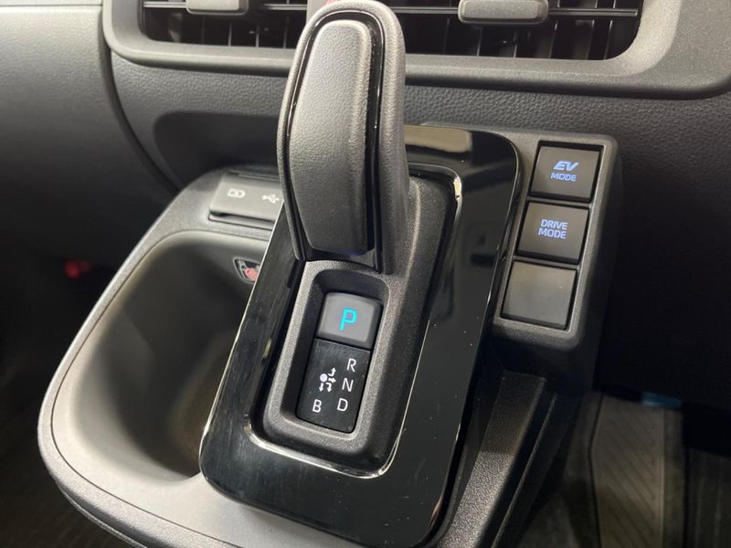 2025 Toyota Sienta 6AA-MXPL10G (UW-6a2632a1765b1)[24]