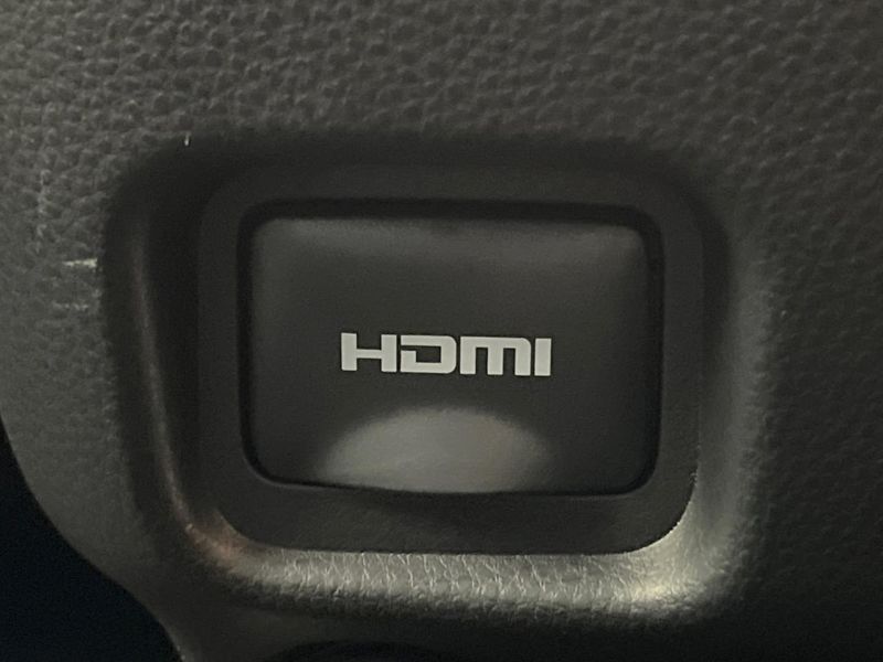 2023 Toyota Voxy 6BA-MZRA90W (UW-6a2632ae493c8)[27]