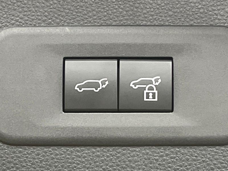 2025 Toyota Crown Estate 6AA-AZSH38W (UW-6a2783bce68b2)[19]