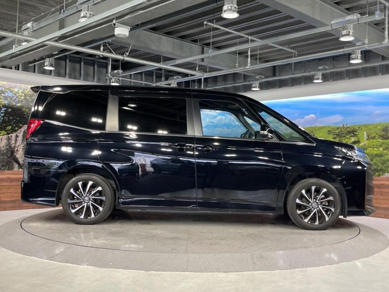 2023 Toyota Noah 6BA-MZRA90W (UW-6a27852e2fb1d)[8]