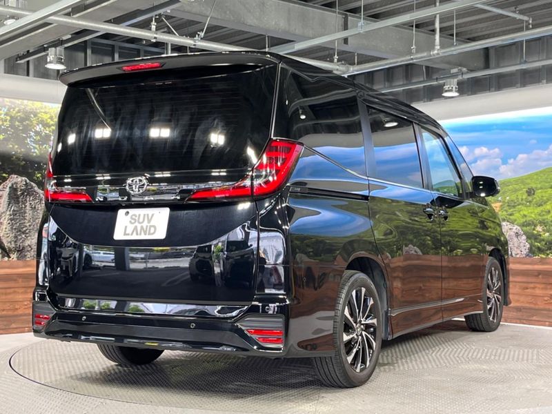 2023 Toyota Noah 6BA-MZRA90W (UW-6a27852e2fb1d)[9]
