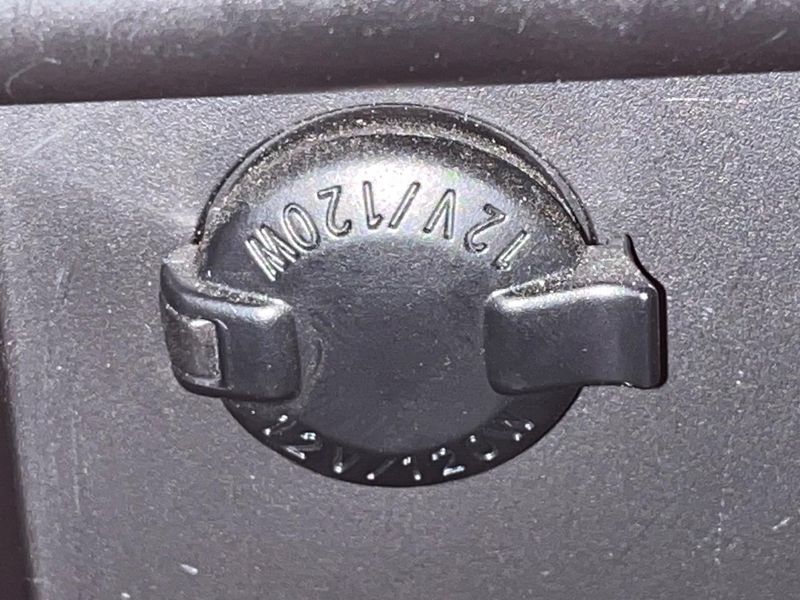 2017 Toyota Voxy DBA-ZRR85W (UW-6a2785a7b2c37)[19]